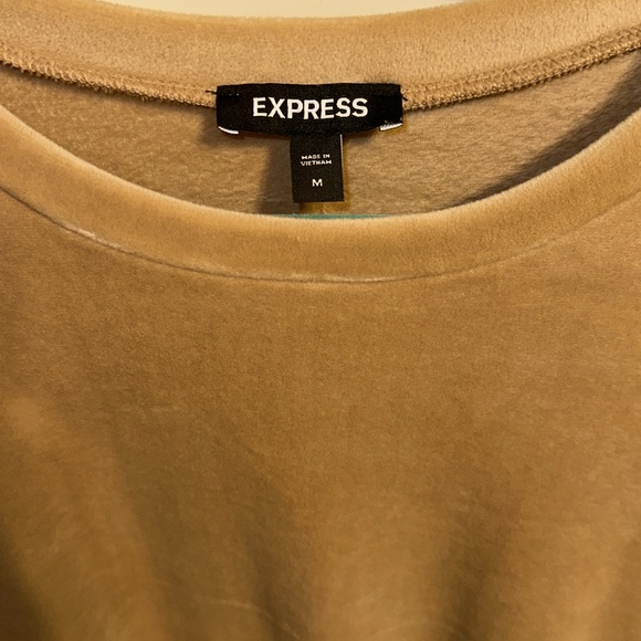 Express Velour Set - Picture 3 of 7